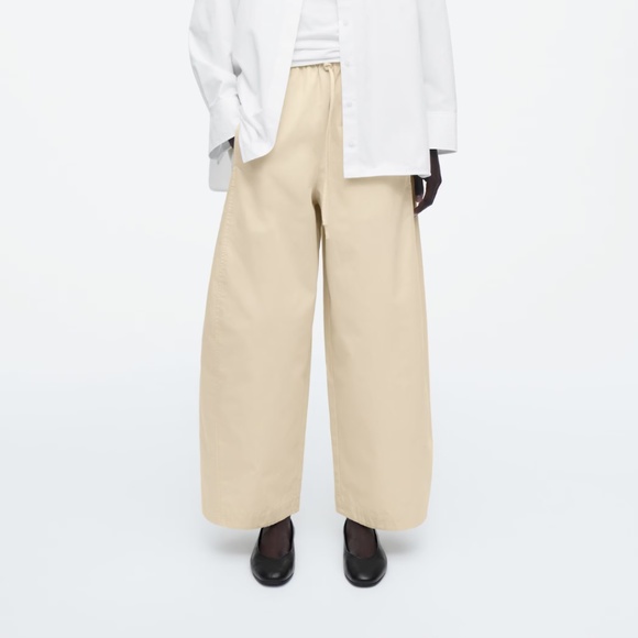ISO: COS ELASTICATED BARREL-LEG TROUSERS IN LIGHT BEIGE SIZE 34 OR 36 - Picture 2 of 2